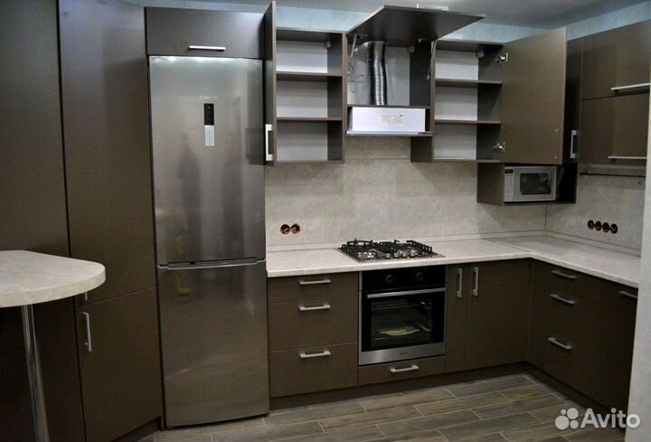 Кухонный гарнитур угловой современный