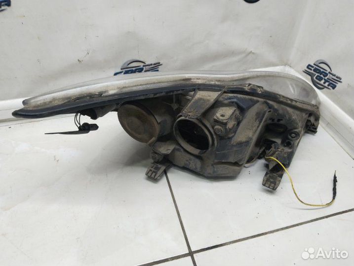 Фара передняя левая Ford Focus 2 2.0 aoda 2008