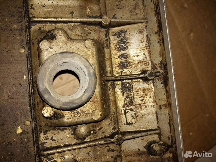 Крышка головки блока Mercedes S-class W140