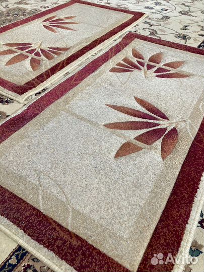 Прикроватные коврики Б/У