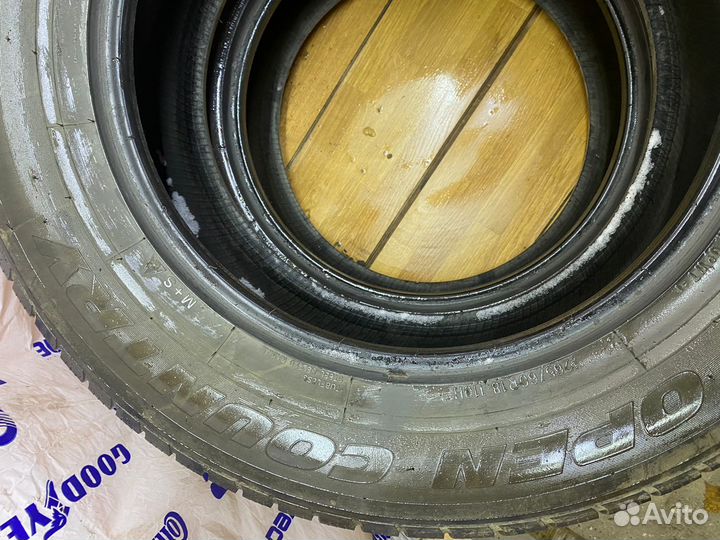 Toyo Open Country W/T 265/60 R18