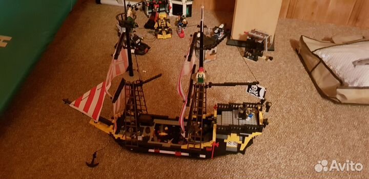 Brick пиратский корабль