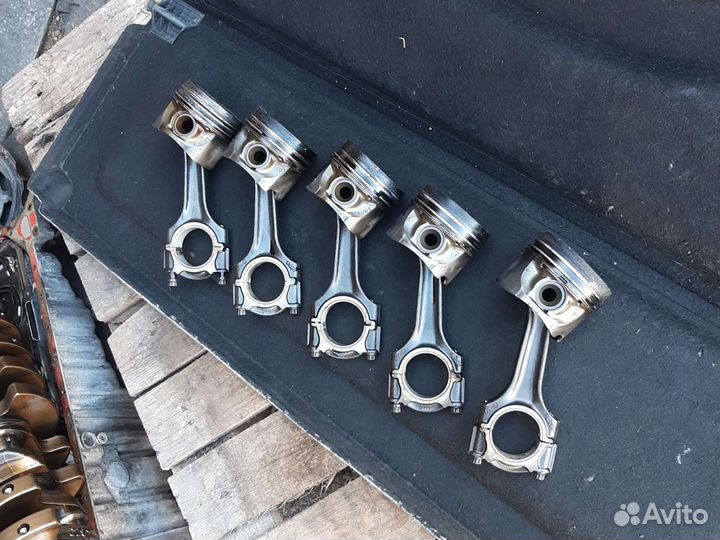 Шатун поршень Мерседес Спринтер 2.9 OM602