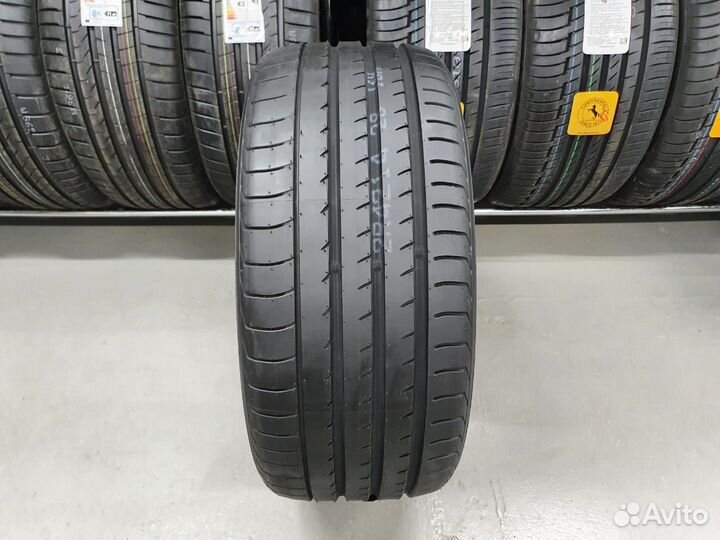 Yokohama Advan Sport V105 235/50 R19