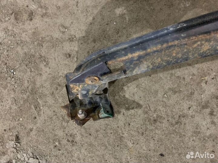 Рамка радиатора Nissan Primera WP11 SR20DE 2000