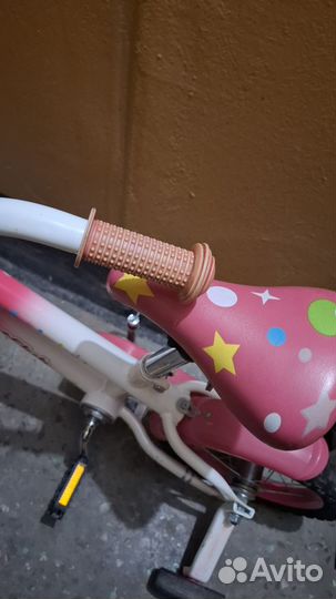 Детский велосипед четырехколесный с двумя съёмными