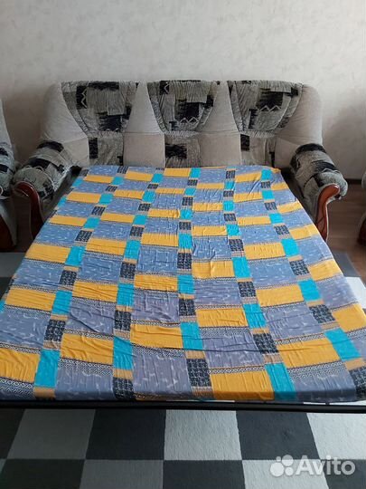 Диван и кресла б/у