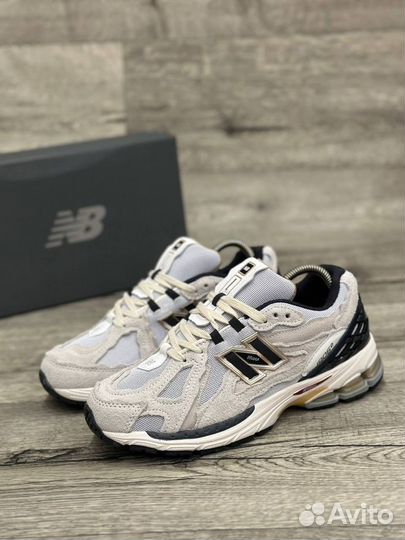 New balance 1906d white