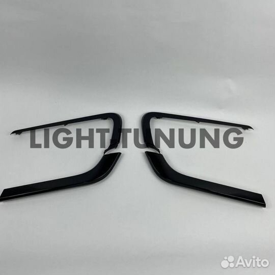 Молдинги бампера веста черный лак