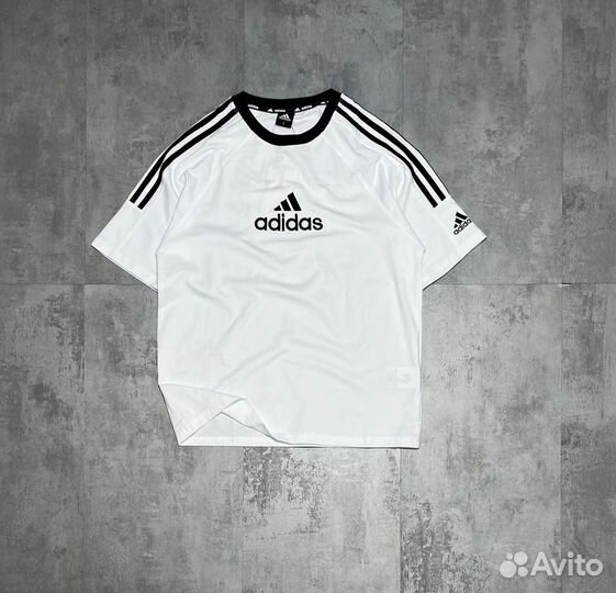 Футболка adidas оверсайз