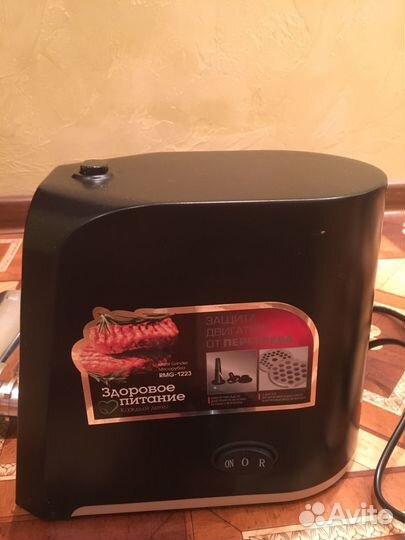 Мясорубка redmond