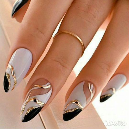 Модель на наращивание ногтей