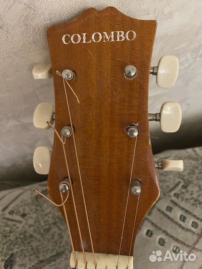 Акустическая гитара