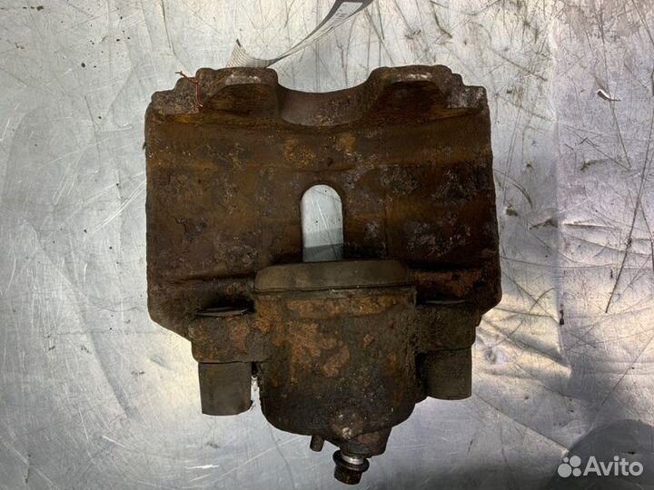 Суппорт тормозной передний левый Skoda Octavia (A5