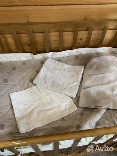 Матрац, подушка,одеяло в кроватку