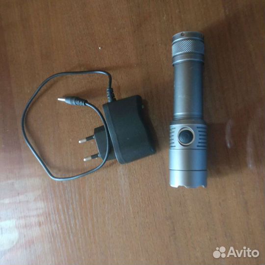 Фонарик светодиодный аккумуляторный