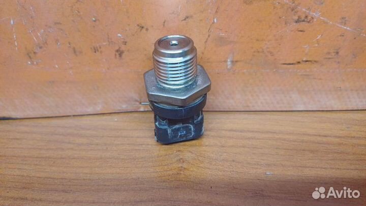 Датчик давления топлива Nissan Pathfinder R51 3.0