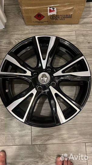 Диск литой renault