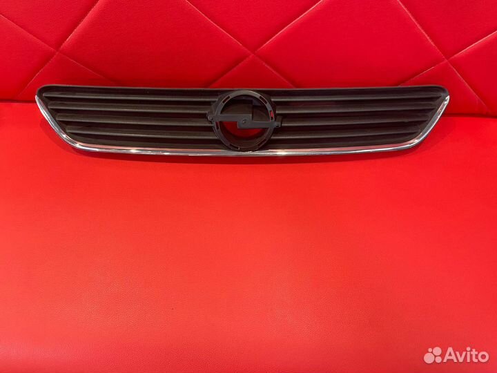 Решетка радиатора Opel Astra g