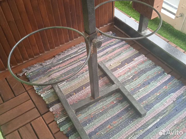 Подставка для мисок собаке