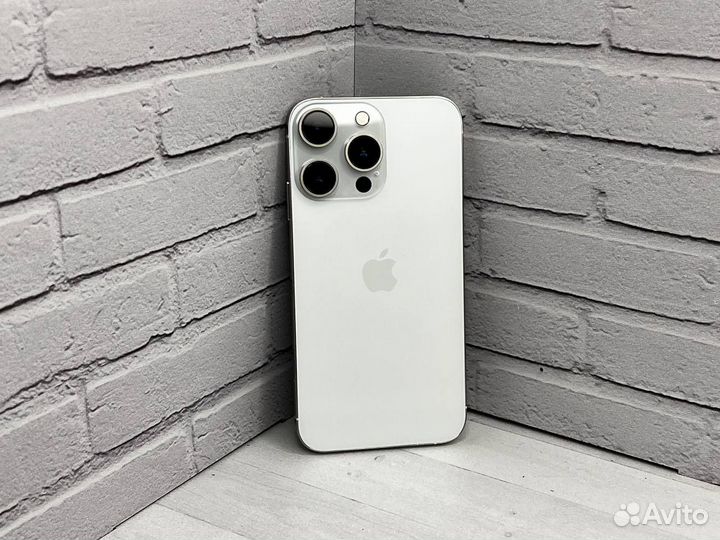 iPhone Xr в корпусе 15 pro