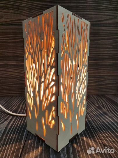 Светильник настольный