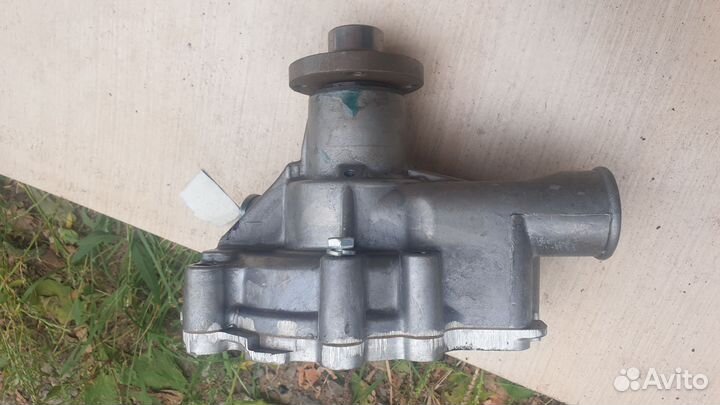 Водяная помпа на газель