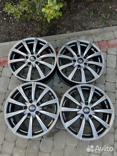 Литые диски R17 5x114.3