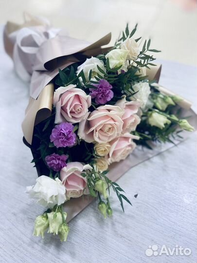 Доставка цветов и букетов