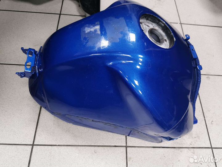 Бензобак Yamaha FZ8