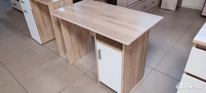 Стол письменный компьютерный 100х57х74