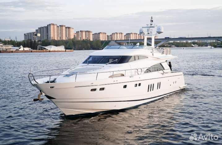 Аренда яхты с капитаном Москва