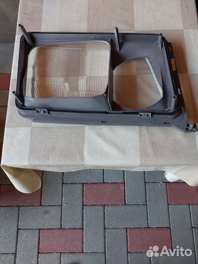 Стекло фары mercedes 124