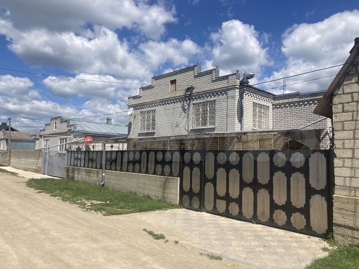 Дом 219,7 м² на участке 9 сот.