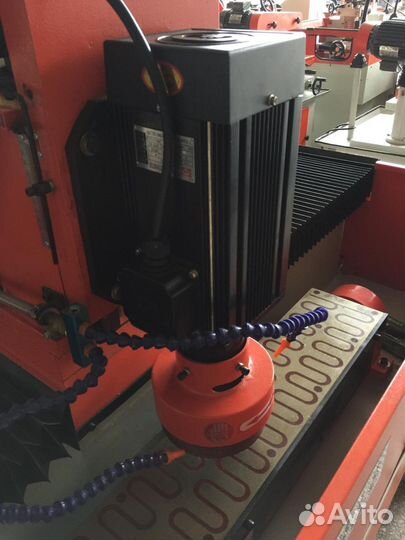 Заточной станок с магнитной плитой MF2510CNC с чпу