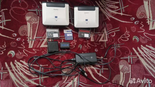 Видео Sony Video Walkman GV-D1000E - MiniDV/dvcam