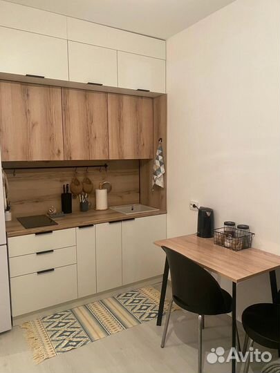 Кухня в студию под потолок на заказ