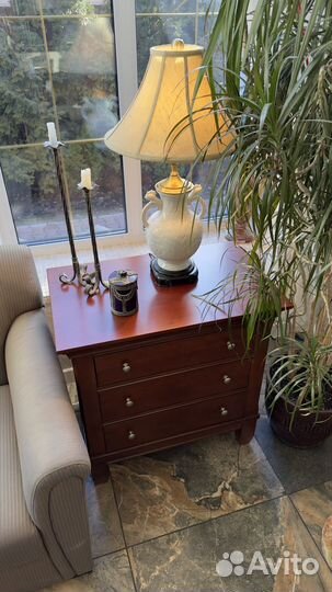 Тумбочки с ящиками США