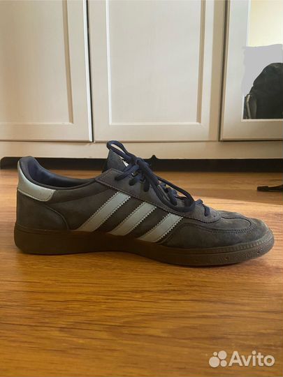 Кроссовки adidas spezial