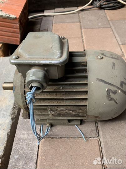 Электродвигатель