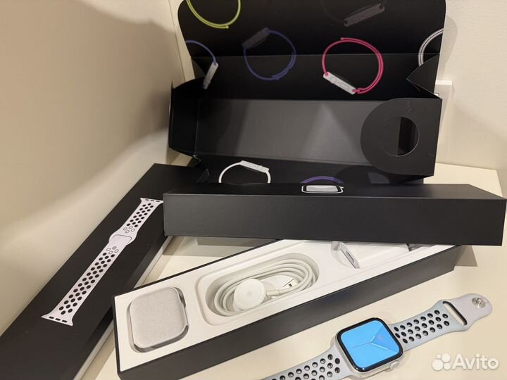 Apple Watch series 5 44 mm nike silver