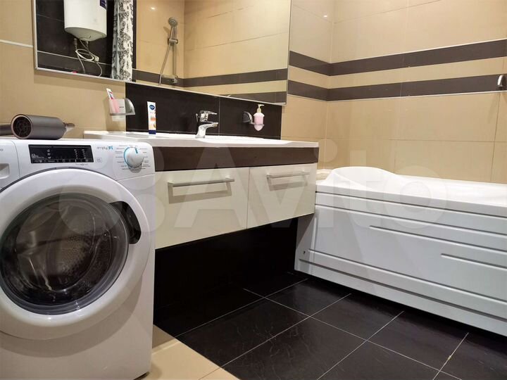 2-к. квартира, 60 м², 3/9 эт.