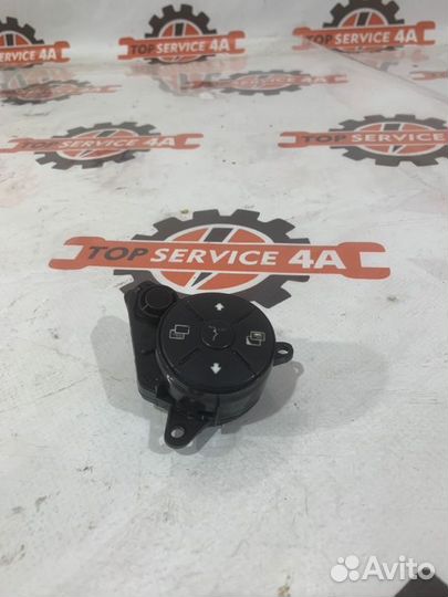 Кнопки на руле Mercedes-Benz Gl-Class 164.886