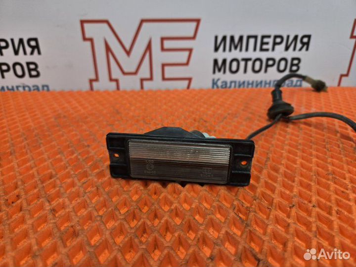 Фонарь освещения номерного знака Mitsubishi