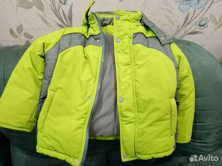 Продам куртку для мальчика