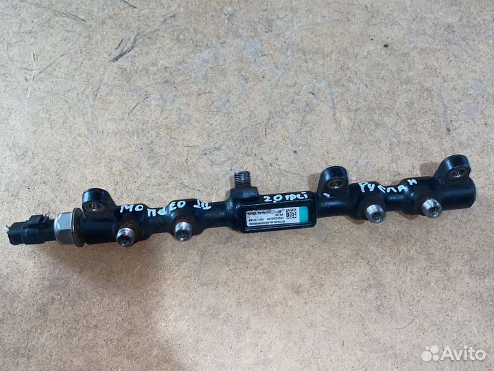 Топливная рампа Ford Mondeo lll 2.0tdci