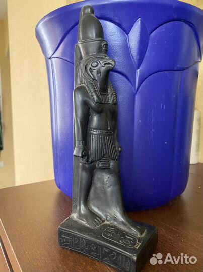 Статуэтки фигурки бутылки