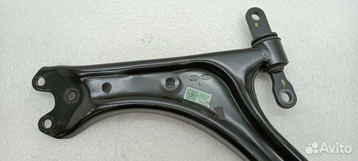 Рычаг подвески передний левый Kia K5 DL3 G4NA 2021