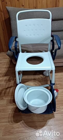 Кресло стул с санитарным оснащением