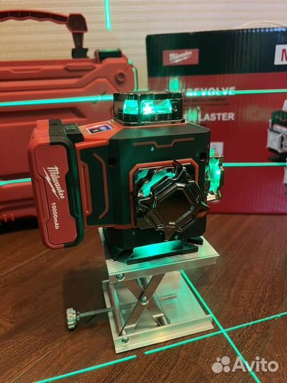 Лазерный уровень Milwaukee 4D 16 линий 10000Mah